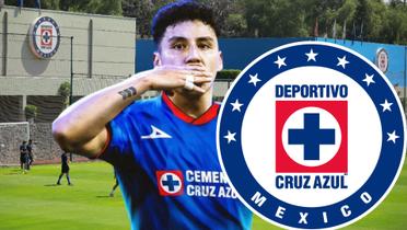 Jorge Sánchez en edit con la playera de Cruz Azul / Foto: Imago7