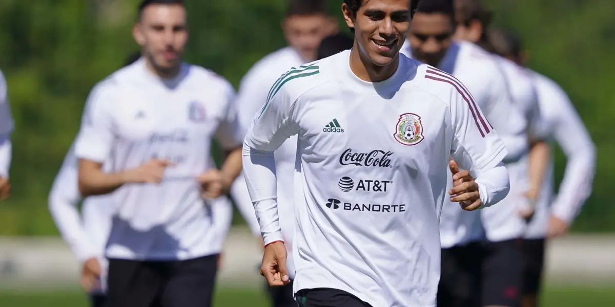 La temporada pasada, Macías anotó 12 goles y atrapó la atención de un entrenador en España.