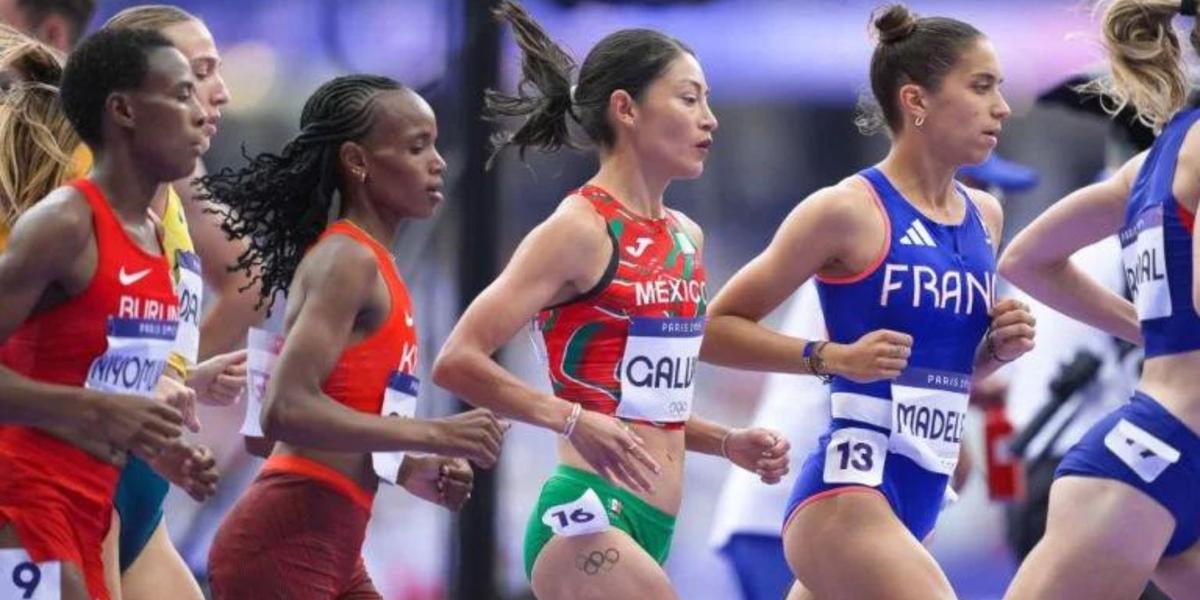 Laura Galván en la carrera por los 5000 metros. (Foto: Mexsport)