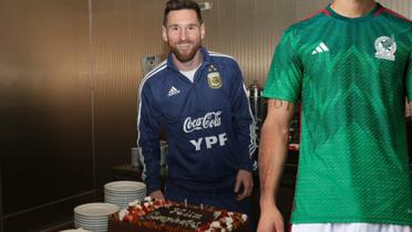 Lionel Messi festejando su cumpleaños con la selección argentina (Fuente: AFA)