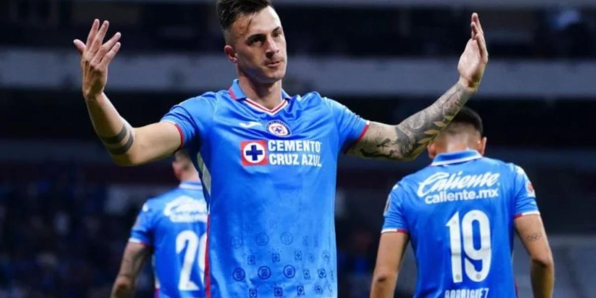 Lotti con Cruz Azul