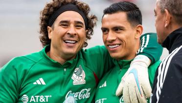 Luis Ángel Malagón junto con Guillermo Ochoa (Fuente: Fútbol Total)