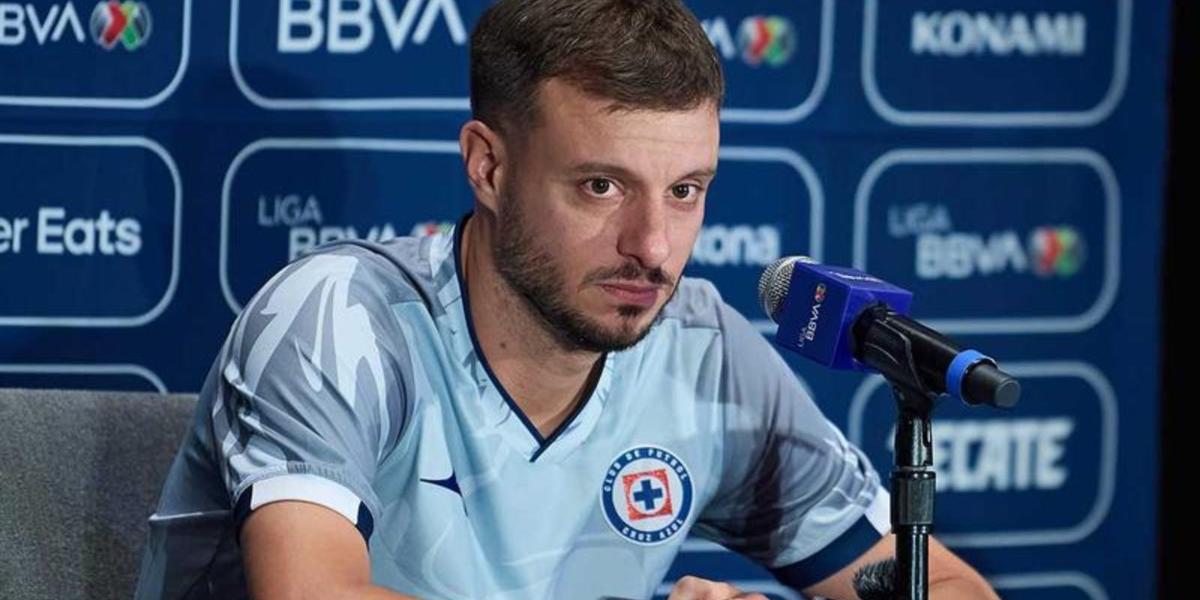 Martín Anselmi en conferencia de prensa (Fuente: Cruz Azul ) 