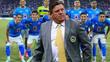 Miguel Herrera y al fondo el equipo de Cruz Azul (Foto: Imago7)